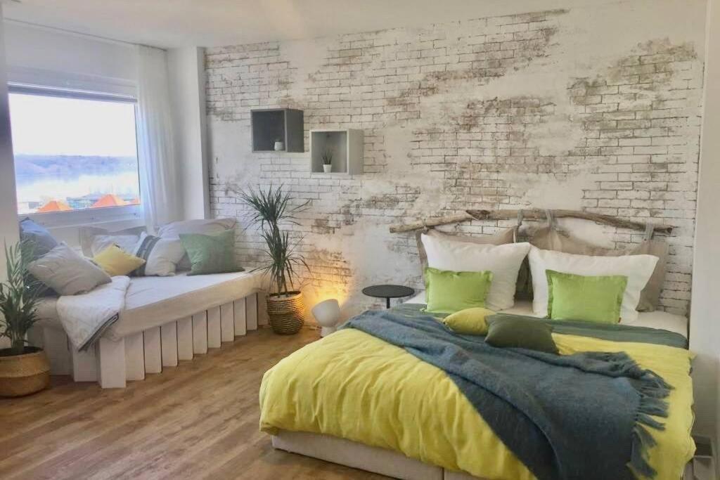 Liebevoll renoviertes Apartment mit Panoramablick Friedrichshafen Exterior foto